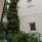 Apartamento Vrtina